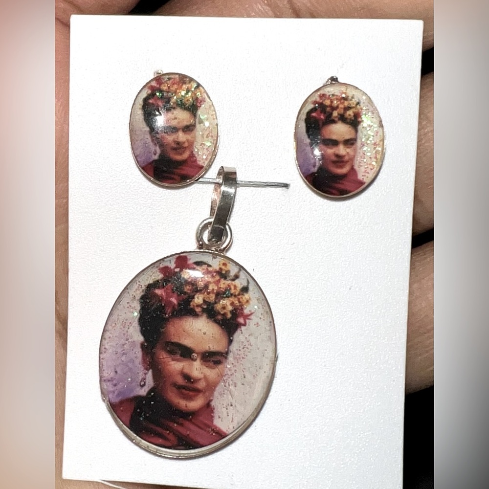 Authentic 925 silver Frida Kahlo pendant and earrings set